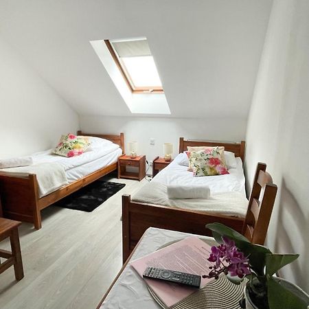 Pensjonat Koliber Sobków Exterior foto