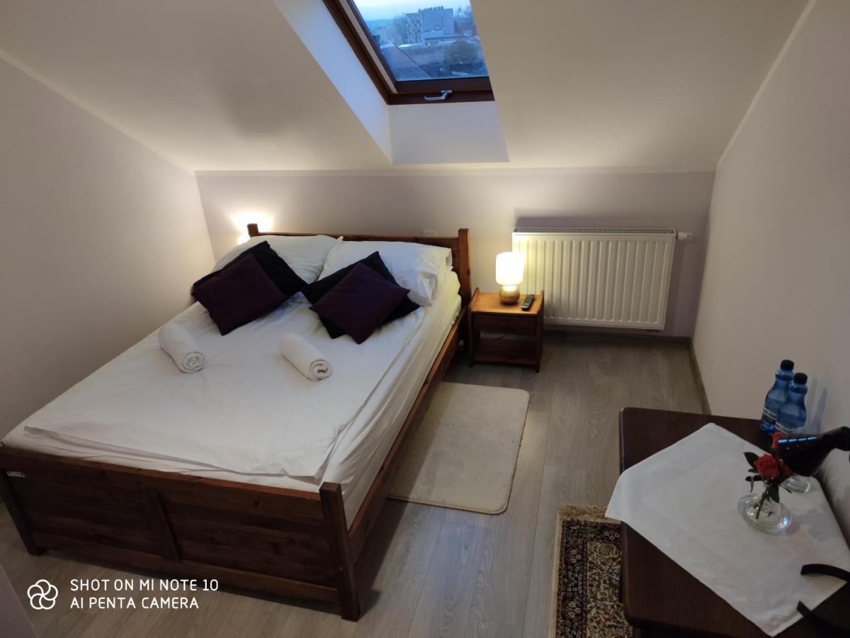 Pensjonat Koliber Sobków Exterior foto